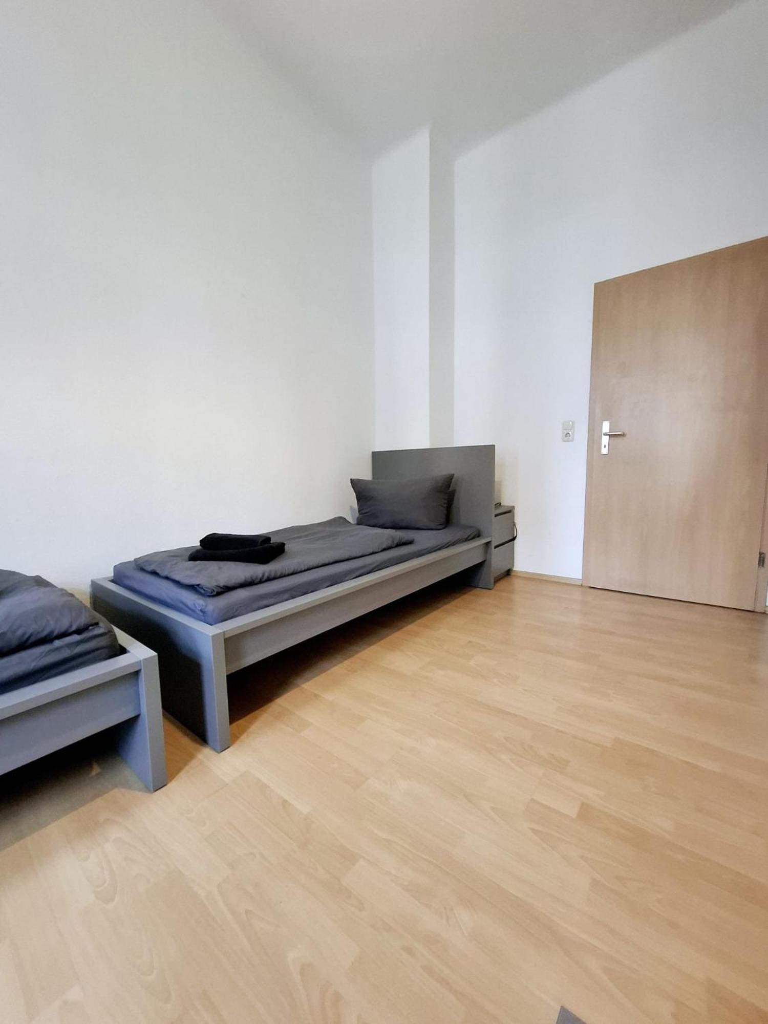 Altbauwohnung Direkt An Der Karli Mit Balkon - Netflix Inklusive Leipzig Exterior photo
