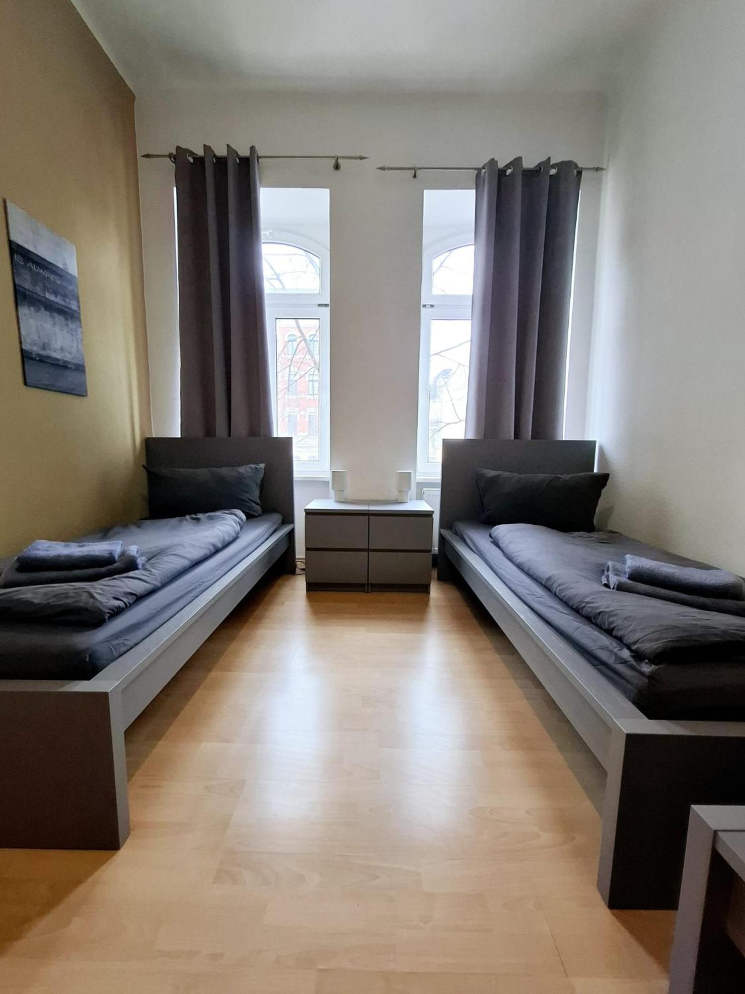 Altbauwohnung Direkt An Der Karli Mit Balkon - Netflix Inklusive Leipzig Exterior photo